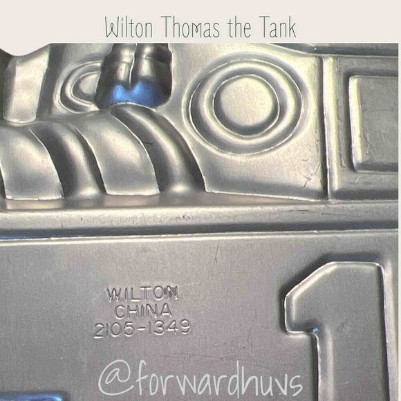 Wilton Cake Pan - Model 2105-1349 - Preowned - Picture 4 of 7